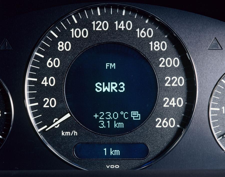  Mercedes-Benz CLK-Class 2003 года  (фото 76 из 163)